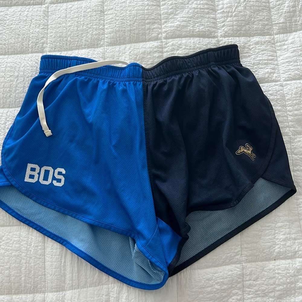 Tracksmith Boston split shorts size medium. NWOT